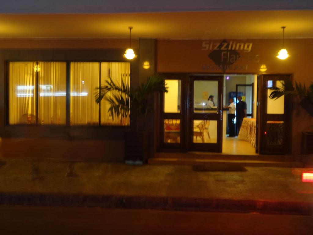 Regency Park Hotel Mombasa Exterior photo