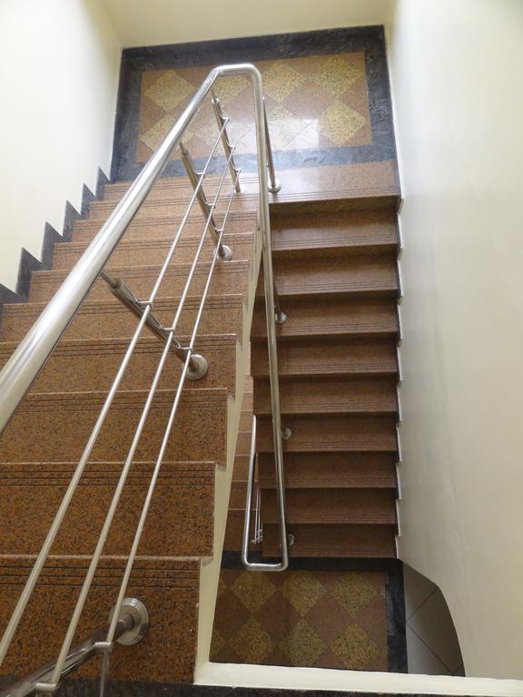 Regency Park Hotel Mombasa Exterior photo