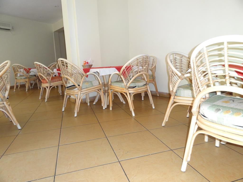 Regency Park Hotel Mombasa Exterior photo
