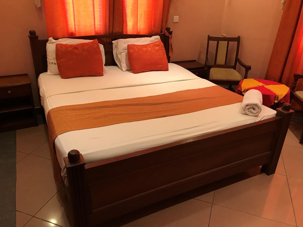 Regency Park Hotel Mombasa Exterior photo